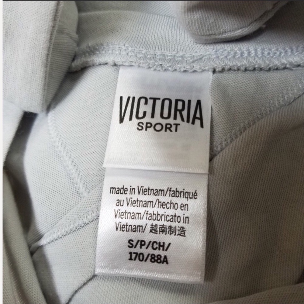 VICTORIA’S SECRET T-SHIRT NWT SOFT GREY NEW SMALL